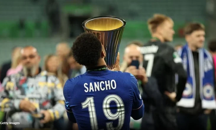 Juventus i fiksuar keq pas Jadon Sancho, ka dy propozime për Man. United