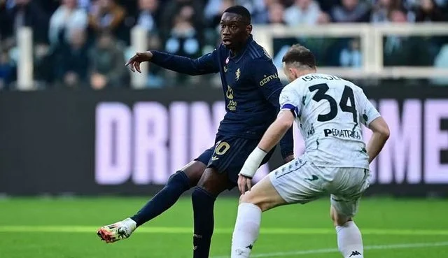 Juventus nuk ka para për Kolo Muanin, në garë edhe United
