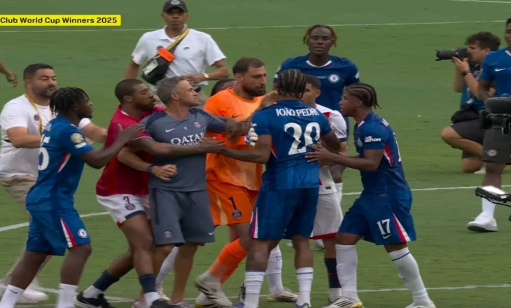 Kaos dhe tension pas finales, “çmenden” Luis Enrique dhe Donnarumma, godasin lojtarin e Chelsea (VIDEO)