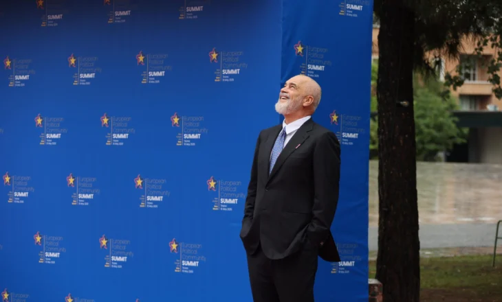 “Katër mandate, një rekord”, gazeta gjermane: Edi Rama, pikturë dhe pushtet