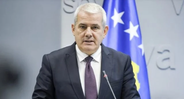 Kërcënim i rrezikshëm në Kuvend/ Sveçla: Pas mesazhit qëndron numër i lidhur me…