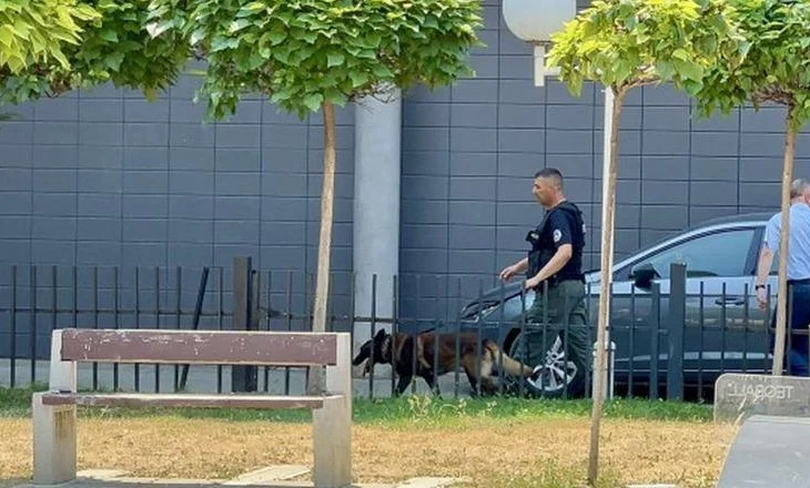 Kërcënimi me bombe në Kuvend, Policia e Kosovës: Erdhi nga një numër telefoni serb