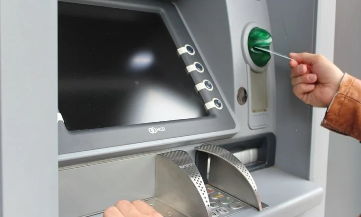 Komisionet që marrin bankat nga bankomatet, Komisioni i Konkurrences i rekomandon BSH që të ndërhyjë