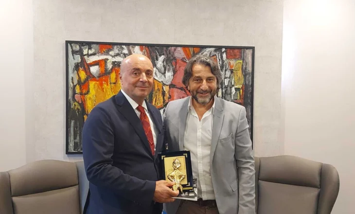 Komuna e Prishtinës nderon me Çmimin e Mirënjohjes CEO-n e SIGAL, z. Avni Ponari