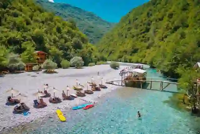 Konflikt me sende të forta në zonën e Lumit të Shalës, dy persona të lënduar rëndë
