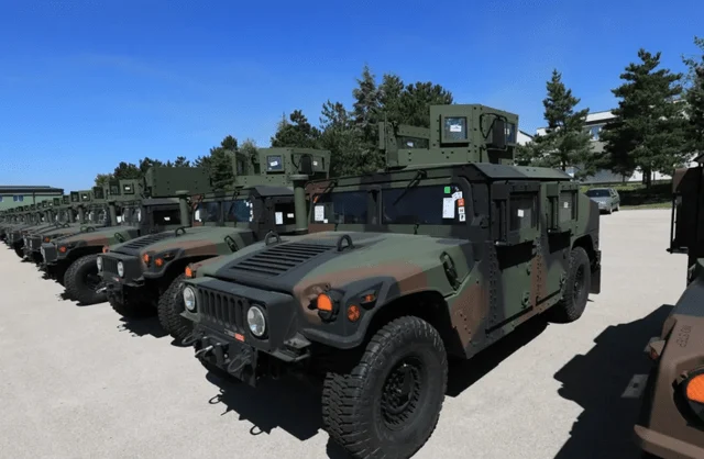Kosova pranon autoblinda amerikane, pilotët e FSK përfundojnë trajnim në Turqi
