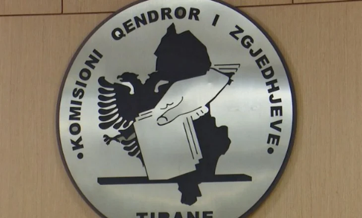 KQZ “vulos” Fierin, Durrësin dhe Elbasanin, shpërndan sot mandatet për subjektet politike