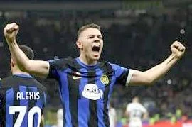 Kristjan Asllani nuk e dëshiron largimin nga Interi, zikaltrit në hall me shqiptarin