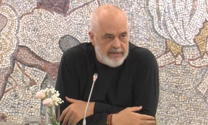 “Kur s’ta bën dot Berisha, ta bën gruaja”, Rama me ironi: Opozita më e ashpër në shtëpi, jo në Parlament
