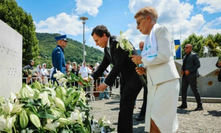 Kurti në Bosnje: Srebrenica ishte paralajmërim për Kosovën dhe botën