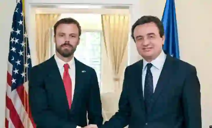 Kurti pas takimit me diplomatin amerikan Hanrahan: Kosova, partnere e besueshme e SHBA-së