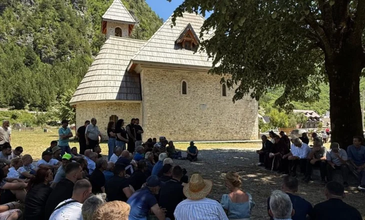 “Kuvend burrash” në Theth, kërcënojnë: Do i mbrojmë me gjak kullat, nuk ndalemi