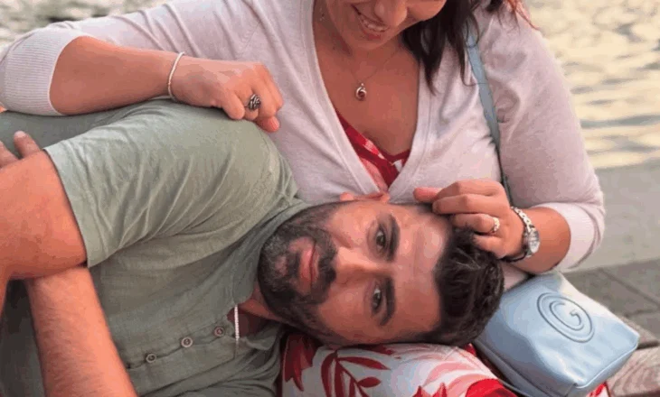 Larg vëmendjes së mediave, Andrea ndan momente me familjen