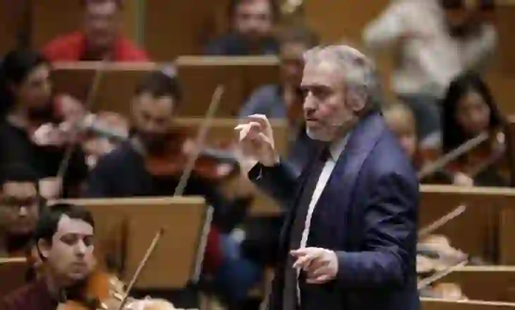 Letra e 700 nobelistëve dhe intelektualëve për von der Leyen: “Ndaloni koncertin e dirigjentit rus!”