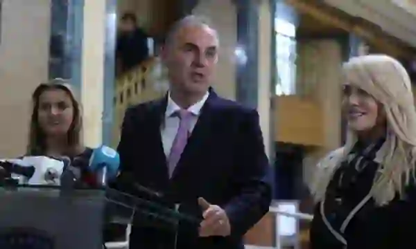 Limaj: S’duam të shkojmë në zgjedhje, kemi në tavolinë disa opsione për marrëveshjen me Kurtin