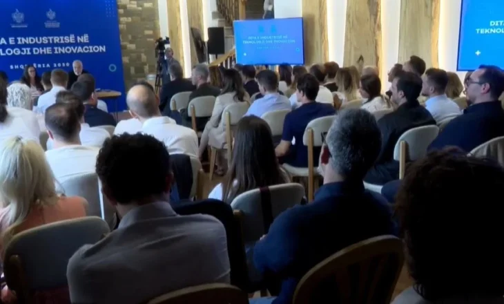 LIVE/ “Së shpejti muzeu me AI”/ Takimi maratonë me përfaqësues të teknologjisë, Rama kritika sektorit privat dhe bankave