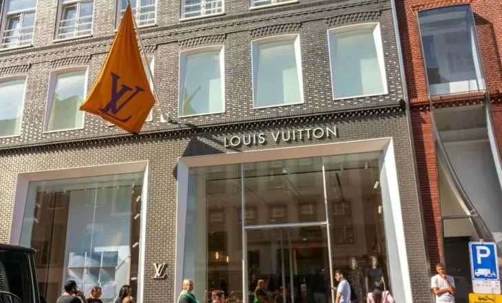Louis Vuitton në Holandë është përfshirë në një rast pastrimi parash