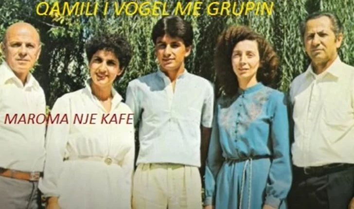 ‘Maroma nji kafe, dalëngadalë ta pi, se më ka ardhë letra për me shku n’ushtri’ (VIDEO)