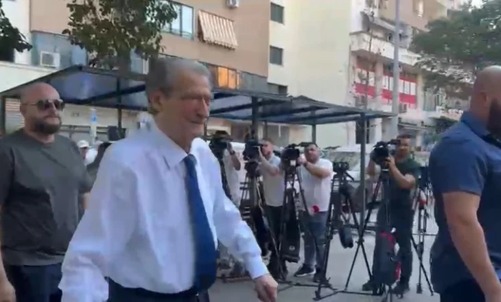 Masa “detyrim paraqitje”, Sali Berisha shkon në SPAK, shënimi për Altin Dumanin: Mbron kartelet e drogës