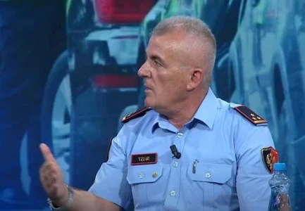 Masat e reja për parkimin e dyfishtë, zyrtari i Policisë Rrugore: Ja rastet kur drejtuesit do ndëshkohen