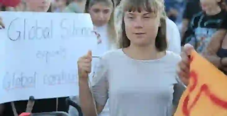 Mbahet në Tiranë protesta për Palestinën, marshimit i bashkohet aktivistja Greta Thunberg