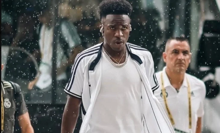 Mbappe e nis nga stoli, “zbulimi” i Alonso-s e nis nga minuta e parë. Real M-Juve, formacionet zyrtare
