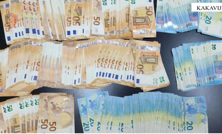 Mbi 48 mijë euro të padeklaruara, kapet në Kakavijë 54-vjeçari, procedohet penalisht