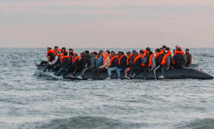 Mbretëria e Bashkuar pret që BE të miratojë marrëveshjen e emigracionit me Francën