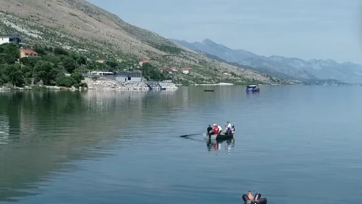 Mbytet kapiteni i anijes turistike në liqenin e Shkodrës, tentoi të shpëtonte…