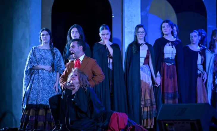 Me kushte minimale, Opera e Kosovës ia del të magjeps publikun me ‘Carmen’