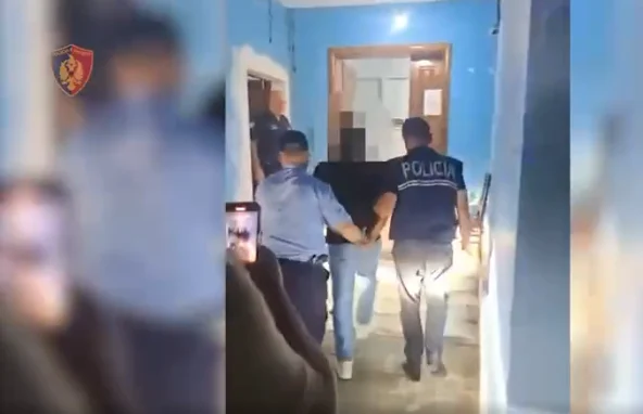 Me pistoletë në brez, arrestohet 28-vjeçari në Vaun e Dejës