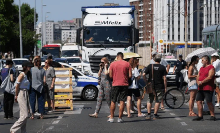 Mediat gjermane: Autokracia po lëkundet në Serbi