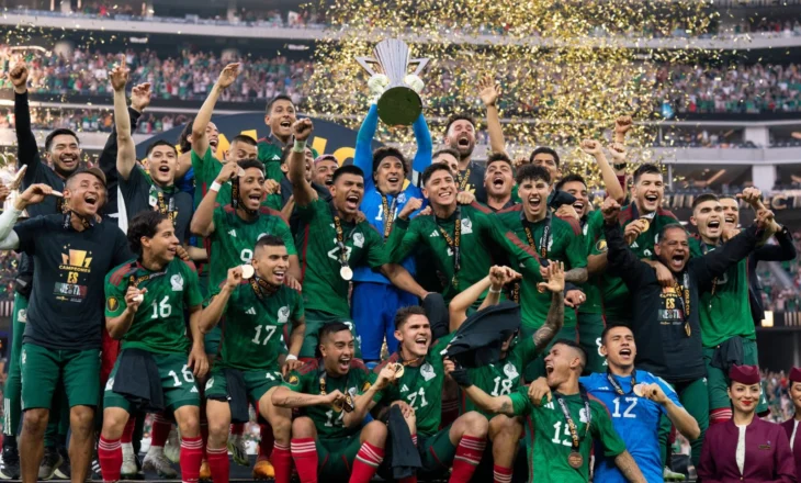 Meksika përmbys Amerikën dhe fiton për të 10-n herë trofeun e Kupës së Artë Concacaf