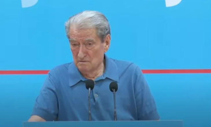 Mendimet ndryshe në PD për riformim, Berisha shmang pyetjet e gazetarëve: Duhet të jemi të bashkuar
