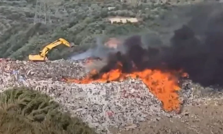 Merr flakë fusha e mbetjeve të inceneratorit në Elbasan