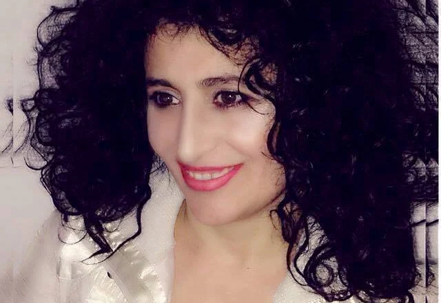 Mimoza Çobo: Kur një grua të do…
