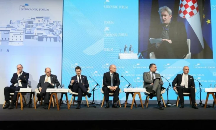 Ministri Hasani në Forumin e Dubrovnikut: Ballkani Perëndimor nuk është dhomë pritjeje