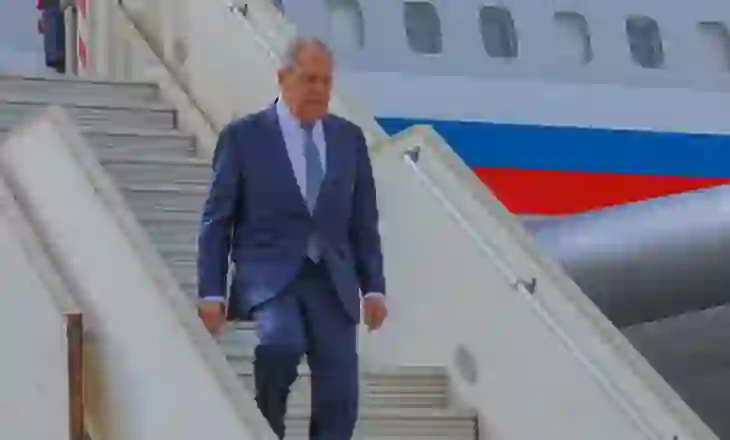 Ministri i Jashtëm rus Lavrov mbërrin në Korenë e Veriut për vizitë zyrtare