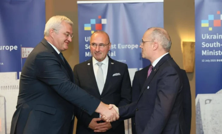 Ministri, Igli Hasani, në Forumin e Dubrovnikut: Lufta e Ukrainës na kujton se paqja duhet mbrojtur dhe jo të merret si e mirëqenë