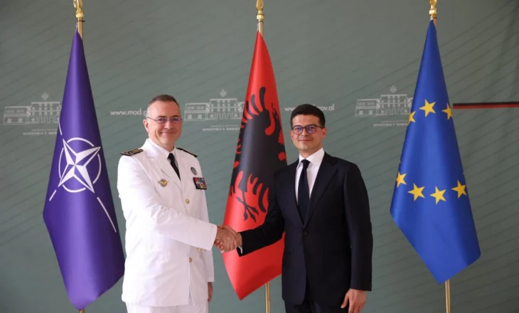 Ministri Vengu pret komandantin e NATO-s: Të vendosur për modernizimin e FA