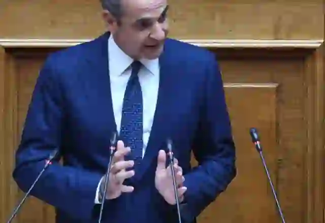 Mitsotakis: Çdo migrant që hyn ilegalisht në Greqi do të arrestohet