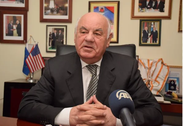 Moisiu: Jetoj ende në shtëpinë e ndërtuar 53 vjet më parë, ndërsa deputetët kanë prona në det e mal