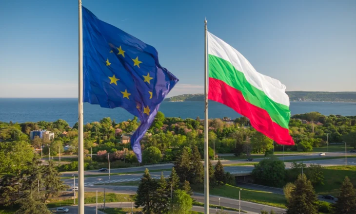 Monitorim i afërt i aktivitetit ekonomik në Bullgari, ndërsa afrohet anëtarësimi në Eurozonë