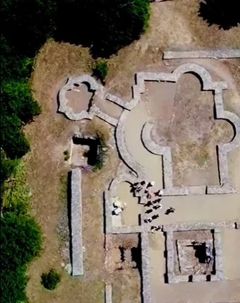 Mozaiku i Bazilikës Paleokristiane në fshatin piktoresk të Linit, në brigjet e Liqenit të Ohrit