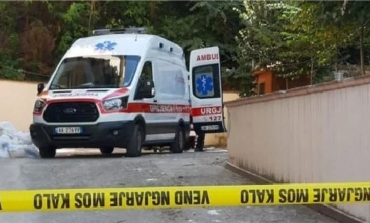 Muri i ndërtesës që po shembte e zë poshtë, ndërron jetë 51-vjeçari në Dimal