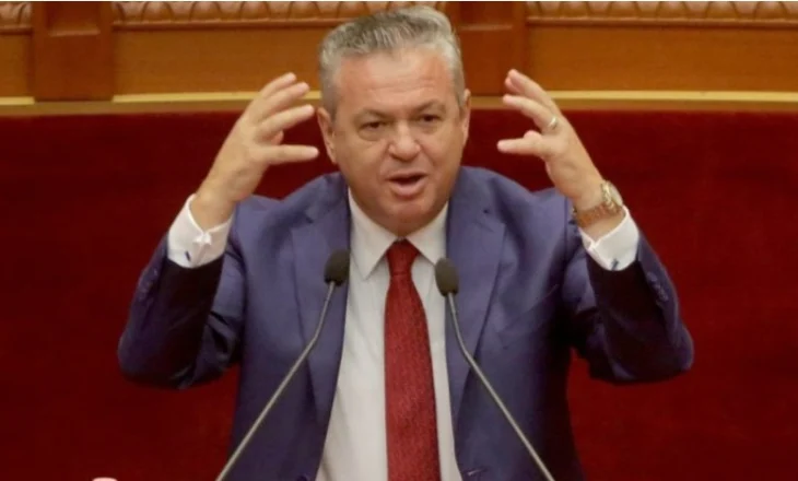 Myslim Murrizi ironizon krerët e PD: Po prisni shtatorin për revolucion imagjinar!