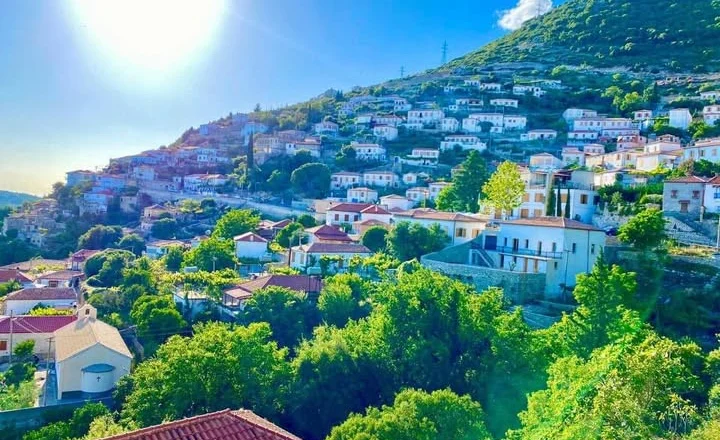 National Geographic: Riviera Shqiptare mbetet perfekte për një udhëtim me makinë