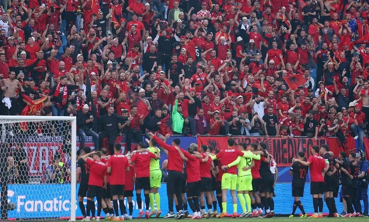 Ndeshja me Serbinë/ FSHF dënohet nga FIFA me gjobë dhe mbyllje 20% të stadiumit në ndeshjen me Letoninë