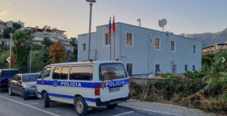 Ndotën mjedisin nga shkarkimi i ujëravë të ndotur të hotelit në Dhërmi, procedohet administratorja