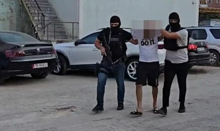 Në kërkim për trafik droge, arrestohet 36-vjeçari. Pritet ekstradimi drejt Italisë
